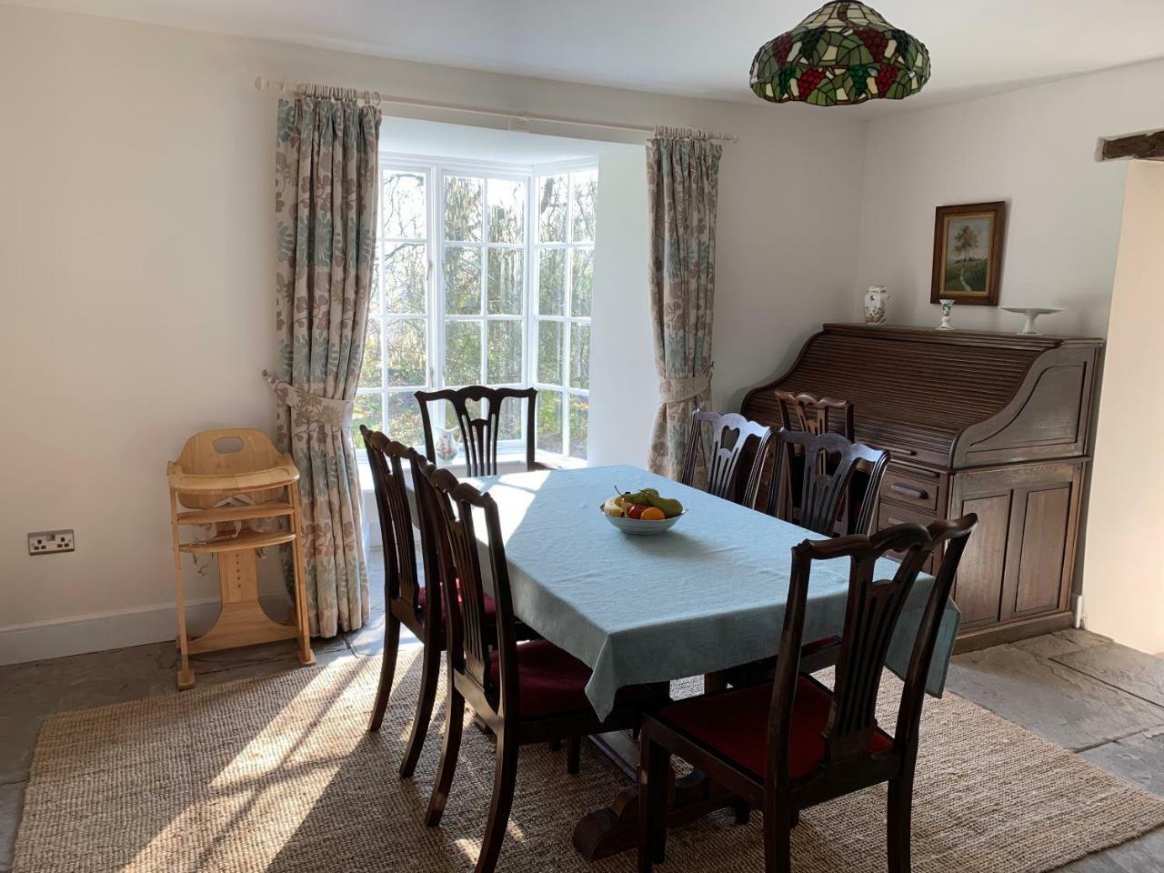 Pontyclerc Farm House Bed And Breakfast Ammanford Esterno foto