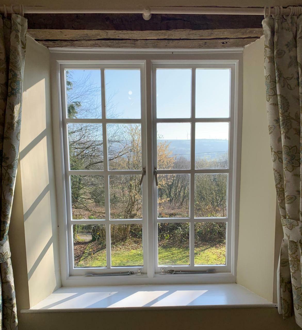 Pontyclerc Farm House Bed And Breakfast Ammanford Esterno foto