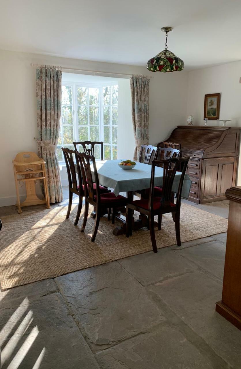 Pontyclerc Farm House Bed And Breakfast Ammanford Esterno foto
