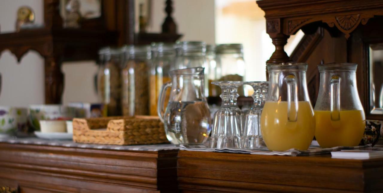 Pontyclerc Farm House Bed And Breakfast Ammanford Esterno foto